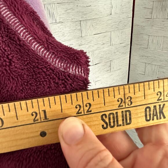 Mountain Hardwear purple zip up fleece jacket cozycore zip pockets Gorpcore - Picture 14 of 15